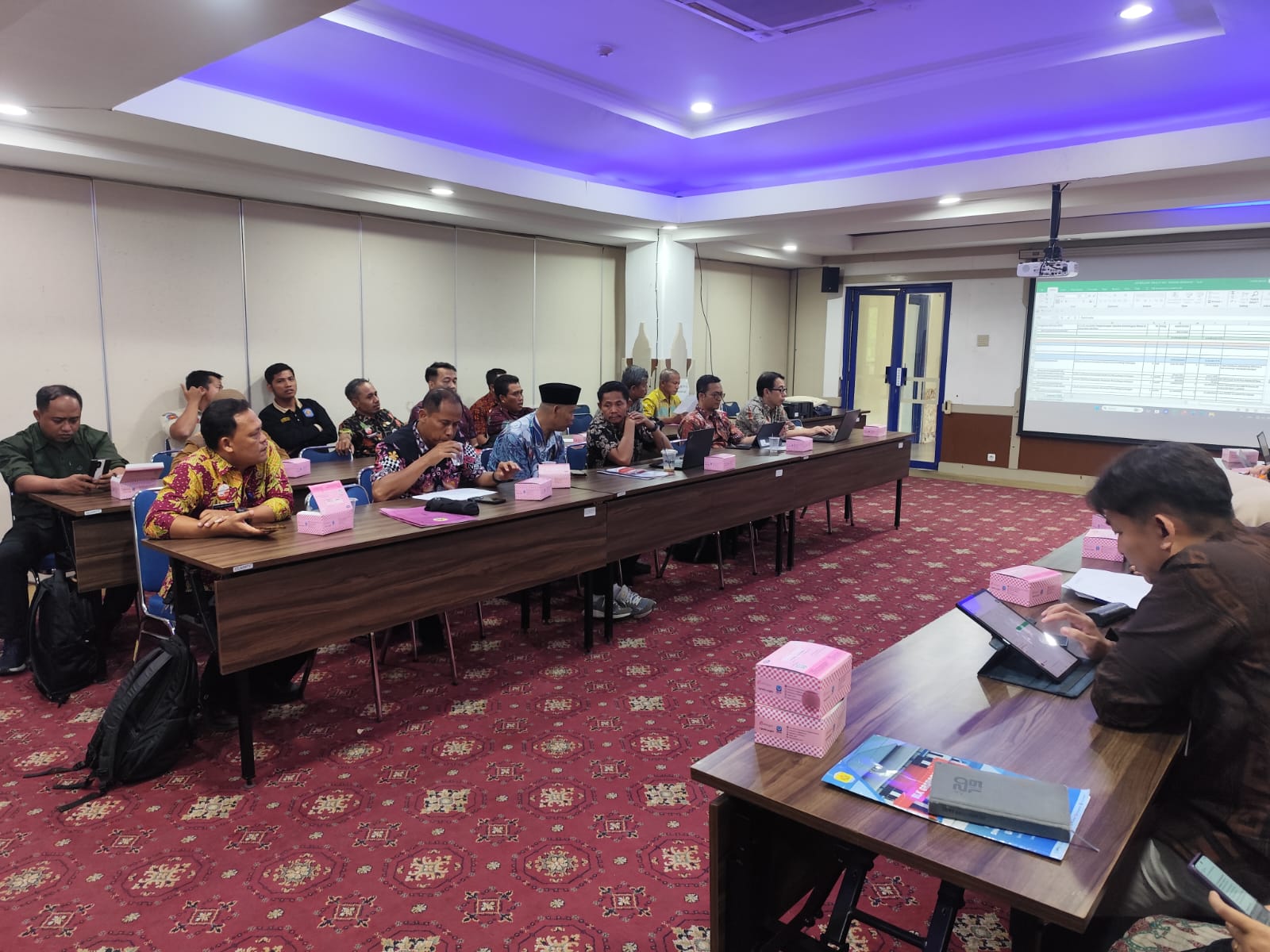 Desk Evaluasi Laporan Semester I Kegiatan DBHCHT TA 2026
