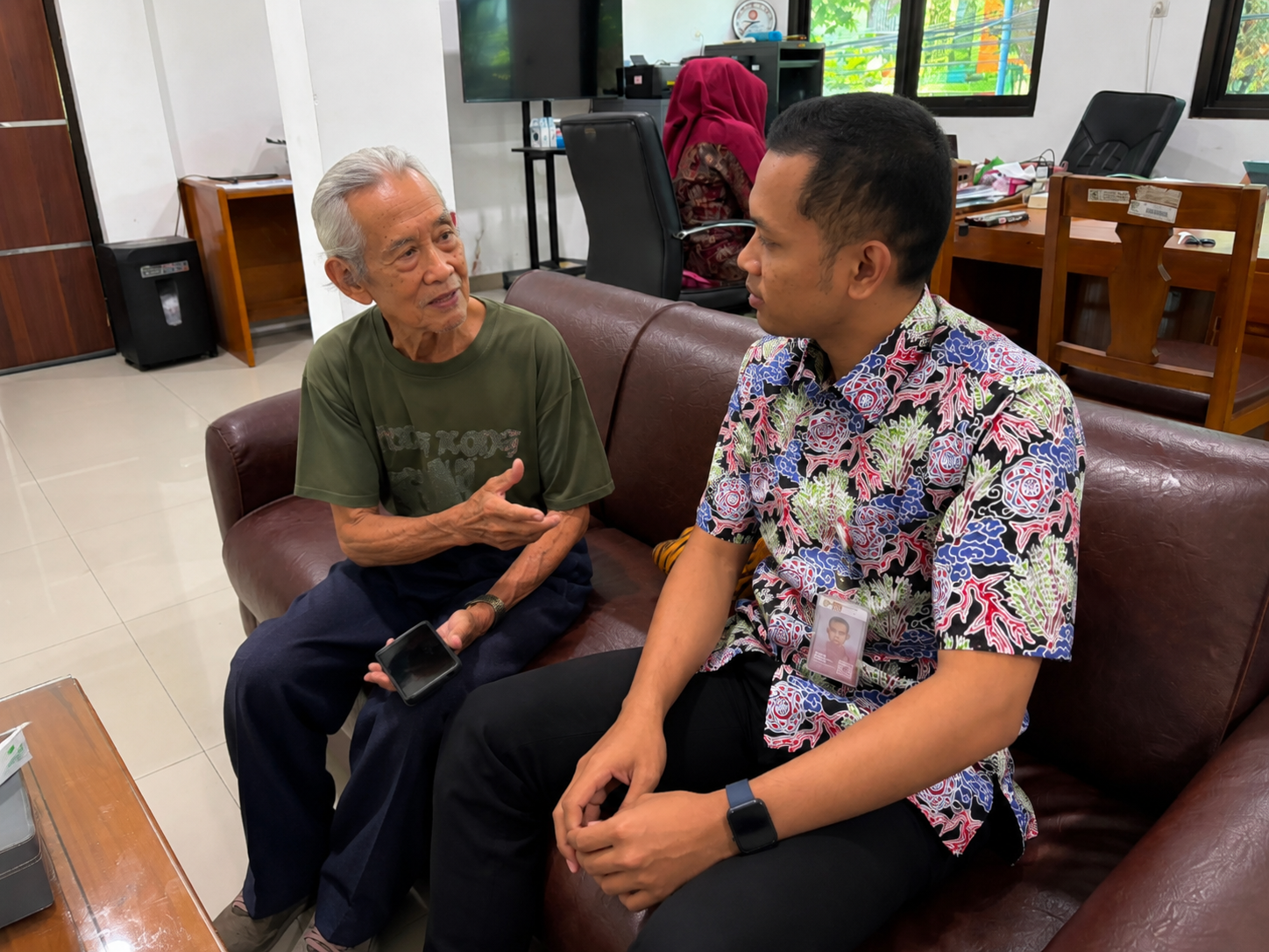 Diskominfo Grobogan Terima Konsultasi Masyarakat Terkait Kabel Fiber Optik yang Mengganggu Rumah Warga