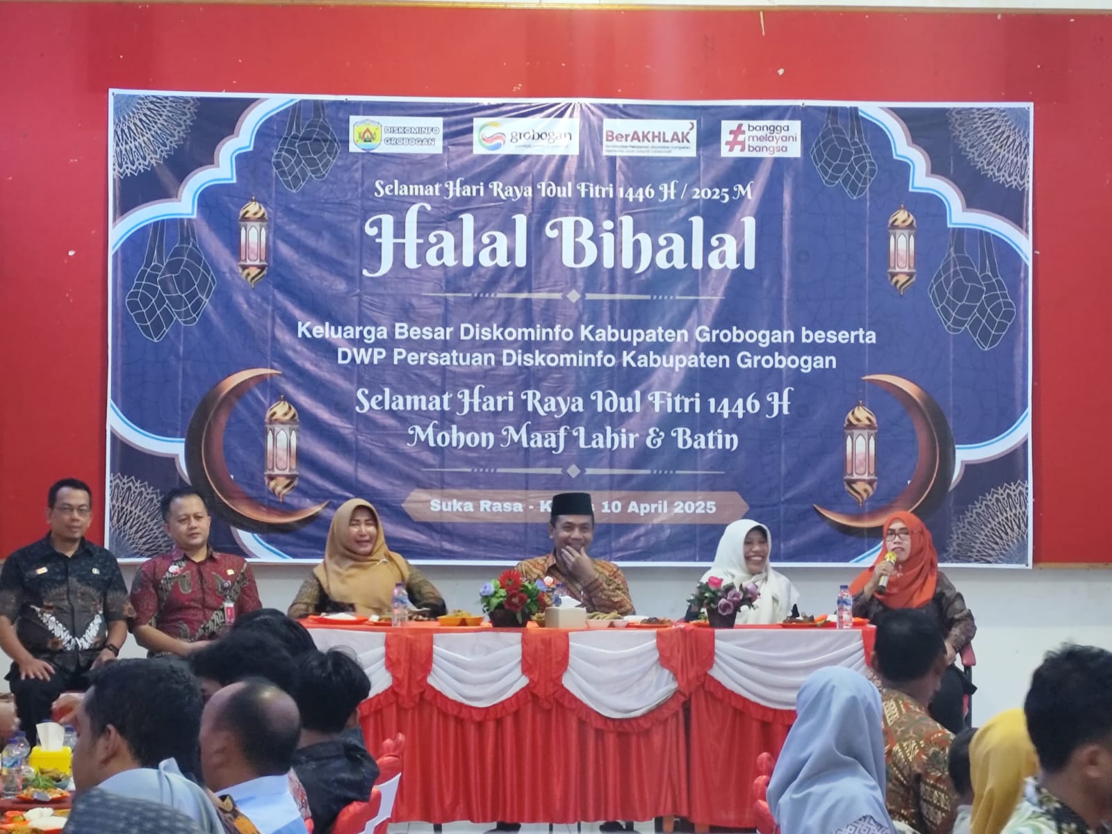 HALAL BIHALAL KELUARGA BESAR DINAS KOMUNIKASI DAN INFORMATIKA BESERTA DHARMA WANITA PERSATUAN DINAS KOMUNIKASI DAN INFORMATIKA KABUPATEN GROBOGAN