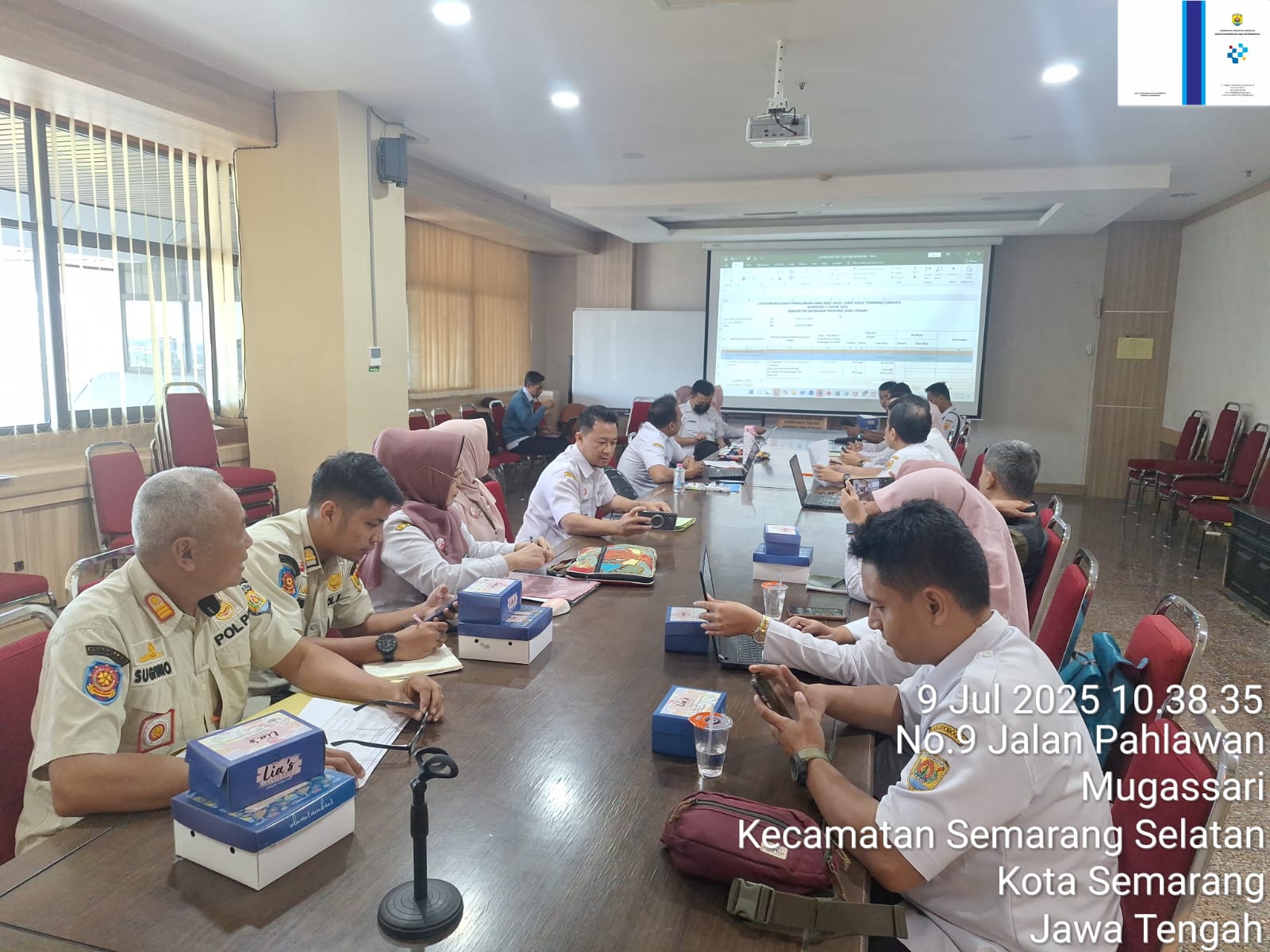 Dinas Komunikasi dan Informatika Kabupaten Grobogan Hadiri Desk Asistensi Penyusunan Laporan Semester I DBHCHT TA 2025