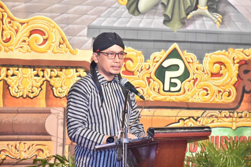 Drs. MUDZAKIR WALAD, M.T.